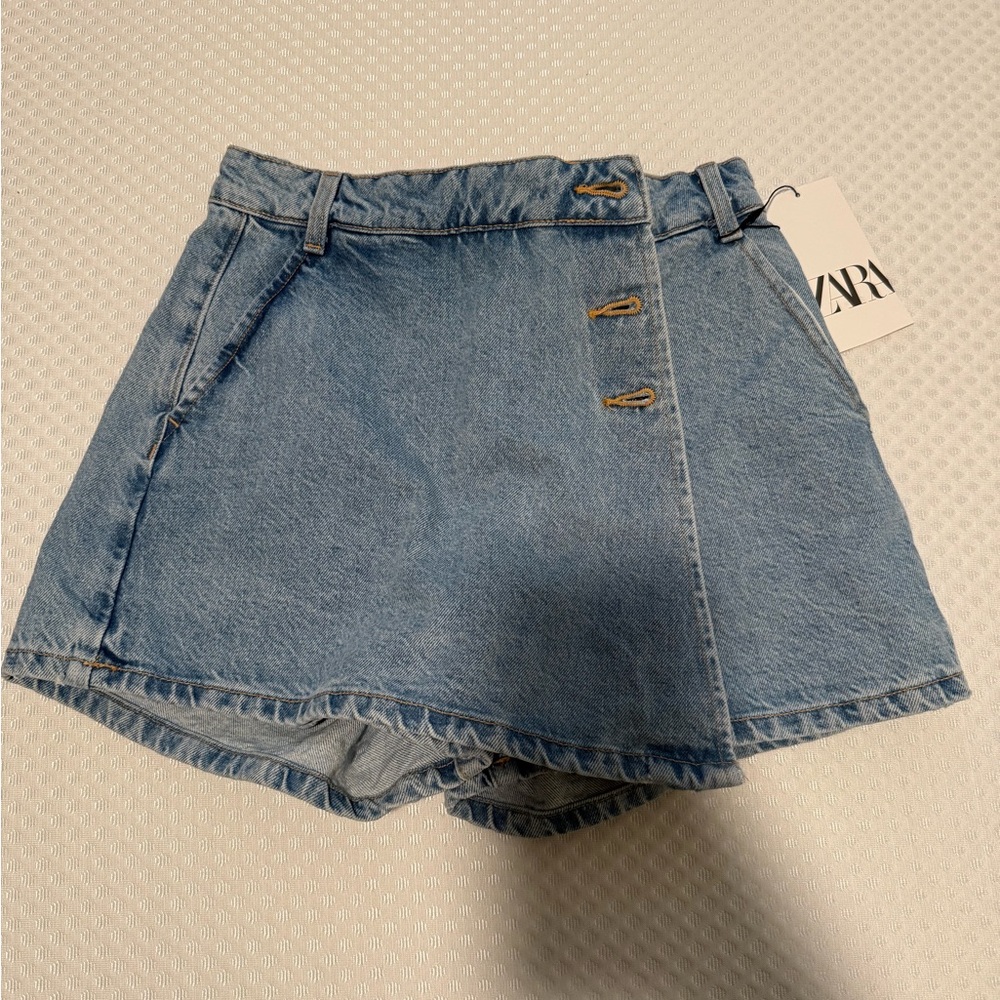 Zara Light Blue Denim Skorts